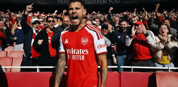 Arsenal vira sobre o Leeds com gol decisivo de Bruno Guimarães