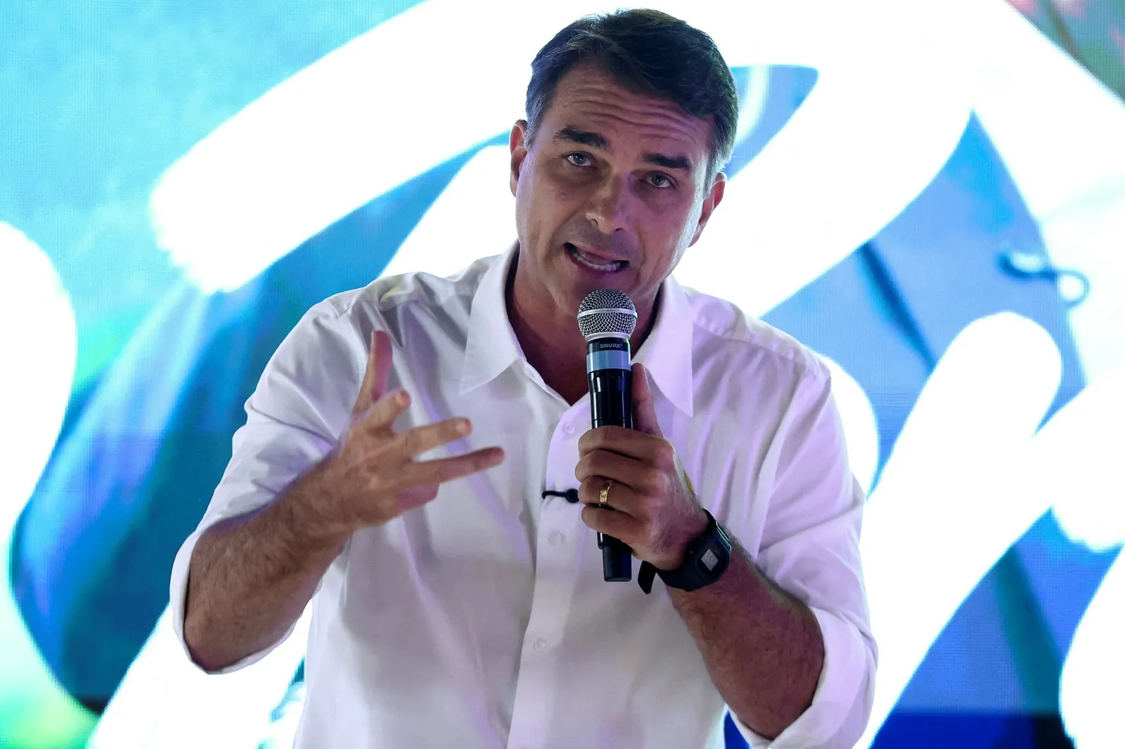 TSE manda Flávio Bolsonaro apagar vídeo enganoso sobre ato pró-Lula na Paulista