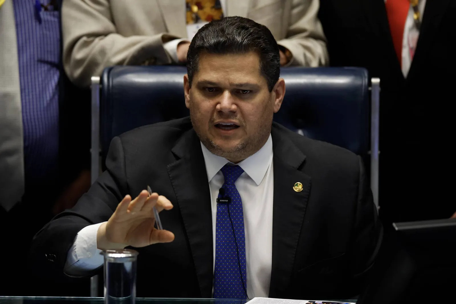 Fim da escala 6x1 volta ao Senado nesta terça com votação marcada e disputa com oposição