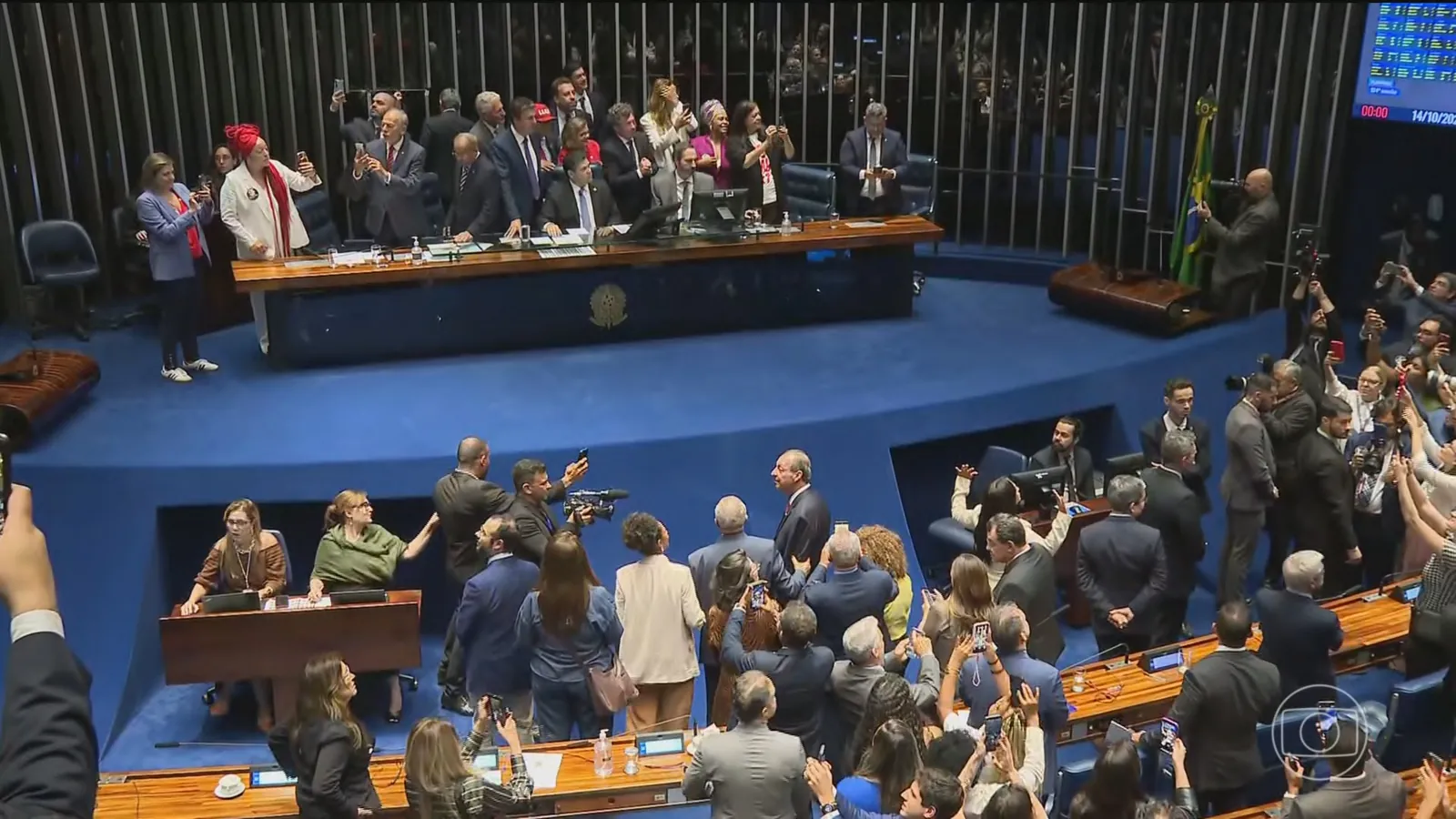 Congresso promulga fim da escala 6x1 e jornada de 40 horas com duas folgas