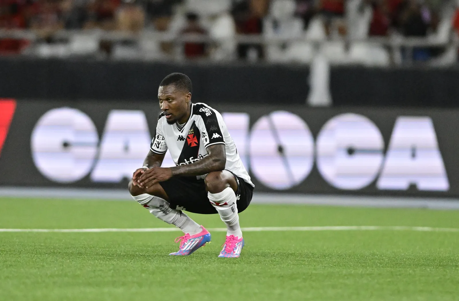 Loide Augusto volta a ser relacionado pelo Vasco após 14 meses contra o São Paulo