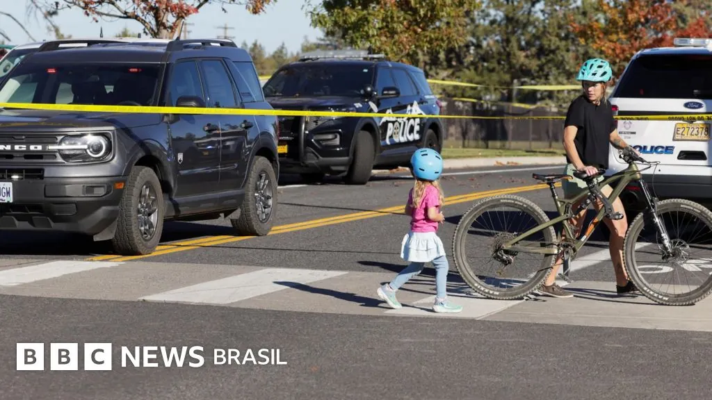 Jovem de 16 anos mata 3 crianças e professora em escola no Oregon, nos EUA